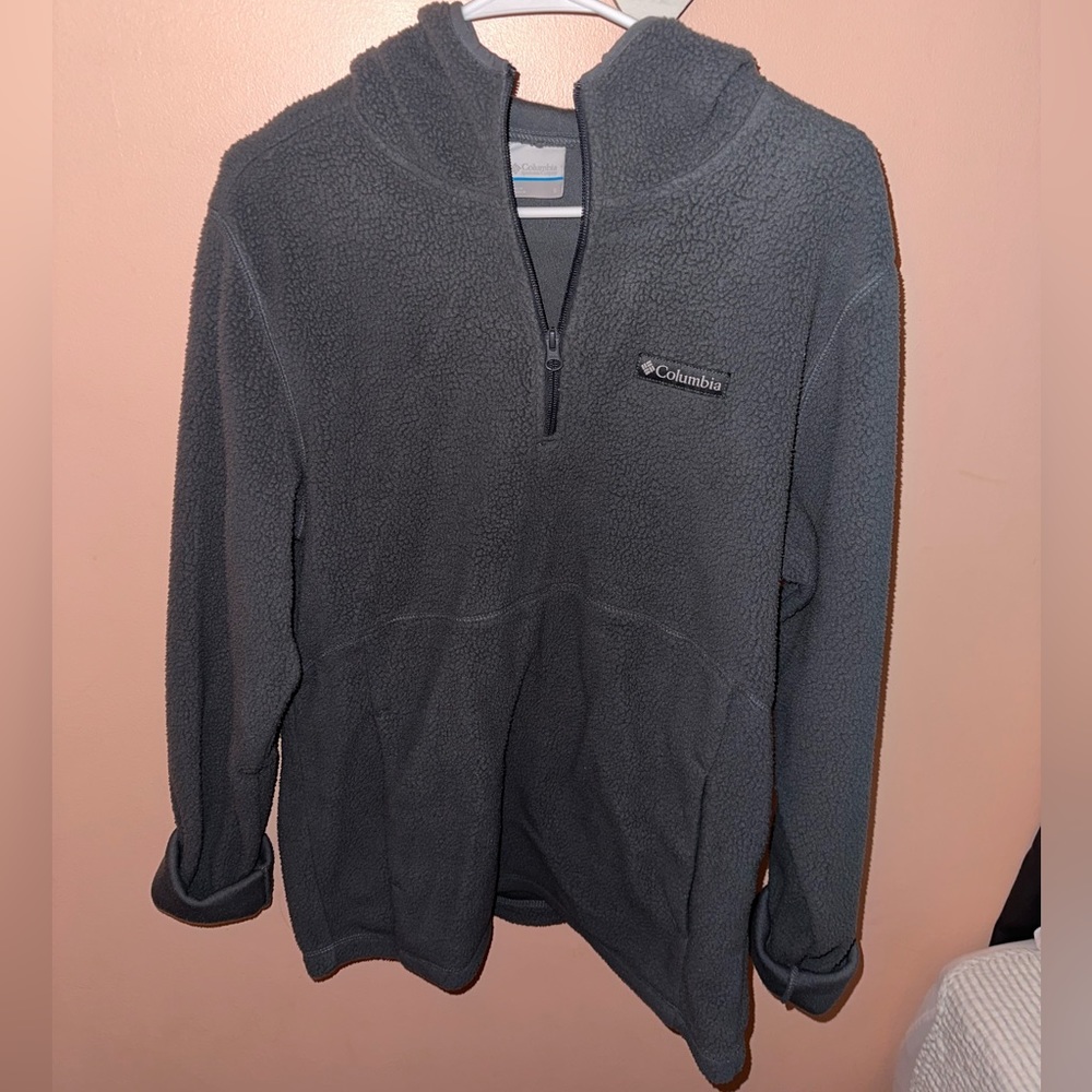 Sporty Columbia sweater
